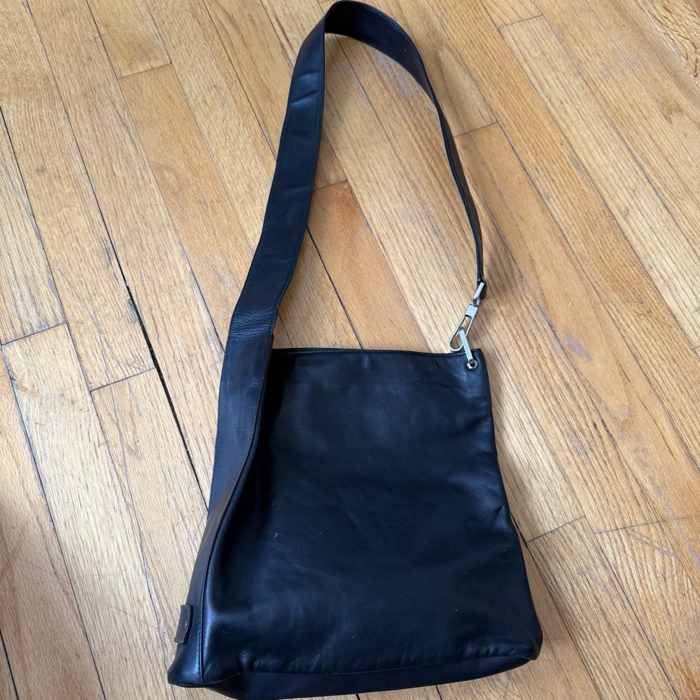 GucciBlack Leather With silver colored metal